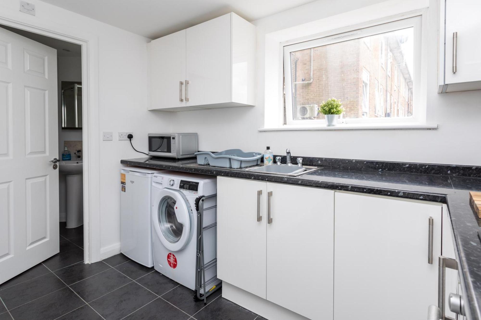 Flat 7- Spacious Studio Flat In The Heart Of Crawley Exterior foto